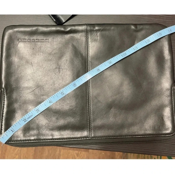 DECODED | LEATHER SLIM SLEEVE FOR  IPAD 11" - Picture 10 of 10